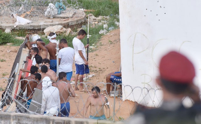 Mahkumlardan birini ızgara yapıp yemişler - Resim: 1