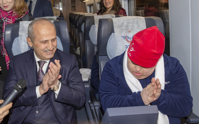 Bakan Cahit Turhan engelli bireyleri hem uğurladı hem söz verdi! - Resim: 4