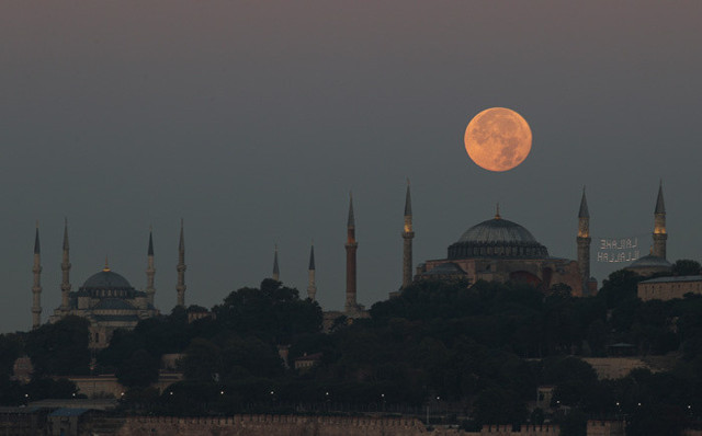 Süper Ay İstanbul'dan böyle görüntülendi - Resim: 1