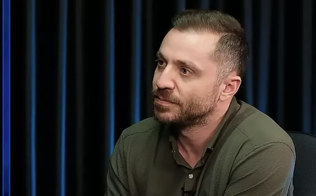 'Tiktok dansözü' lafı çıldırttı! Ümit Özat o isme küfürlü yanıt verdi: İspatlamazsan... - Resim: 0