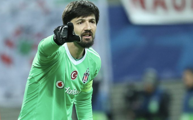 Eğlence mekanı karıştı! Tolga Zengin kavga ettiği kişinin kaşını yardı! Kavganın sebebi... - Resim: 1