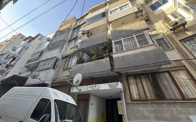 İzmir'de yalnız yaşayan kadının evinde kemikleri bulundu - Resim: 1