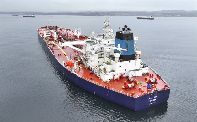 Karadeniz'de saldırıya uğramıştı! "Altura" isimli tanker Kilyos açıklarına demirledi - Resim: 0