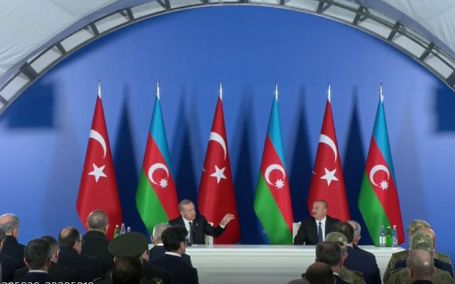 Erdoğan-Aliyev'den ortak basın toplantısı: Erdoğan: Bunları köşeye sıkıştırmamız lazım - Resim: 0