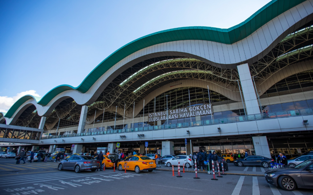 Sabiha Gökçen Havalimanı'ndan depremzedelere 100 milyon liralık nakdi yardım - Resim: 1