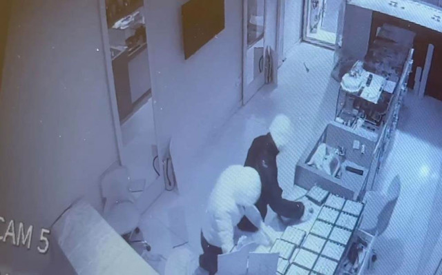 Sahur vakti cep telefonuna baktı hayatının şokunu yaşadı 3 dakika sürdü - Resim: 0