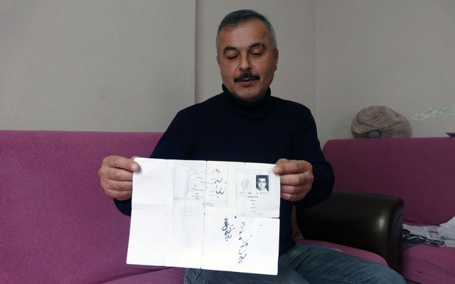 38 yıl kadın kimliğiyle yaşadı başına gelmeyen kalmadı! Hayat karartan kimlik hatası - Resim: 0