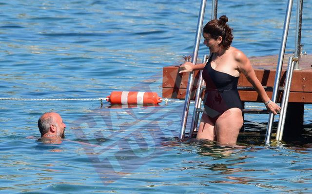 Bergüzar Korel'in denizle imtihanı Halit Ergenç eşine böyle yardımcı oldu - Resim: 4