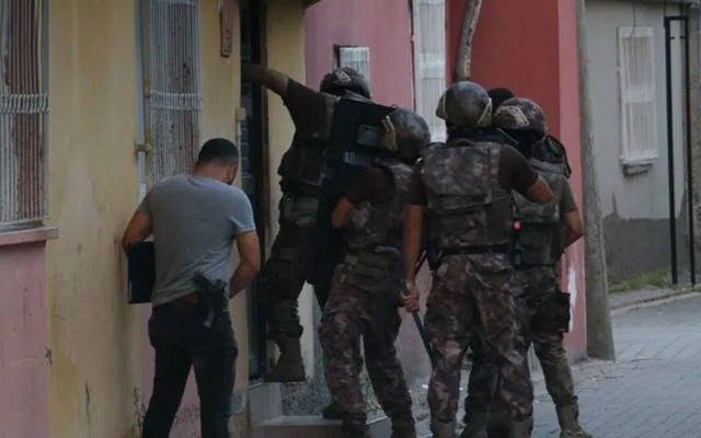 Adana'da DAEŞ'e nefes kesen operasyon: Çok sayıda gözaltı var - Resim: 0