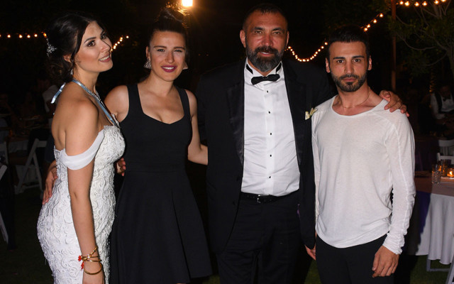 Ünlü iş adamı görkemli bir düğünle Bodrum'da dünyaevine girdi - Resim: 1