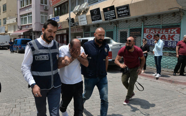 183 yıl hapisle aranan hükümlü sahte kimlikle yakalandı - Resim: 0