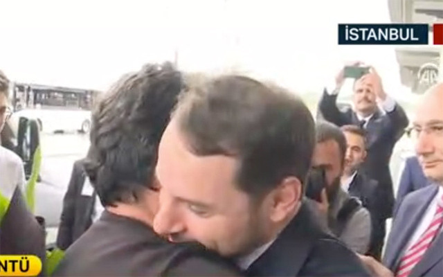 Hakan Atilla 32 ay sonra Türkiye'ye geldi Berat Albayrak bizzat karşıladı - Resim: 2