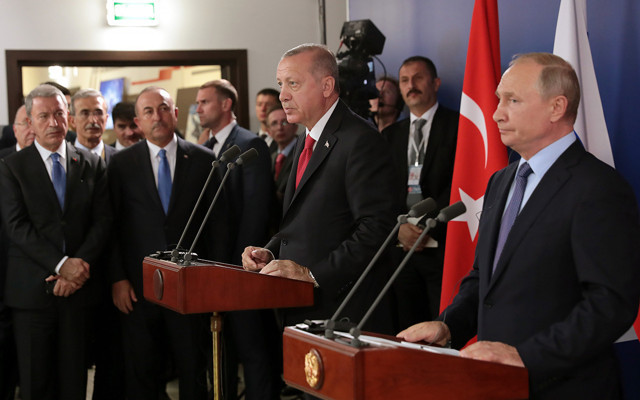 Erdoğan ve Putin'den İdlib mesajı: Rejimin sivillere ölüm yağdırması kabul edilemez - Resim: 0