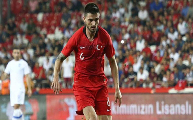 Milli futbolcu Okay Yokuşlu sakatlığı sebebiyle aday kadrodan çıkarıldı - Resim: 0