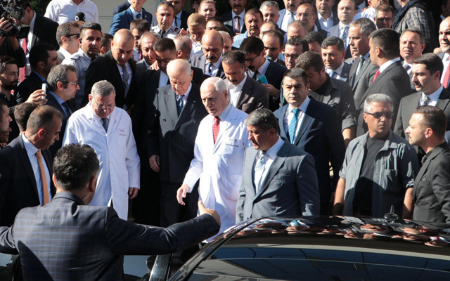 MHP lideri Devlet Bahçeli hastaneden taburcu oldu işte görüntüleri - Resim: 3