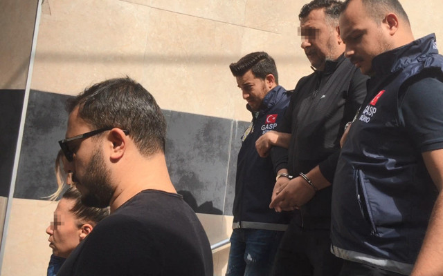 Azeri iş adamına uygunsuz görüntülerle şantaj yapmışlardı! Yakalandılar - Resim: 0