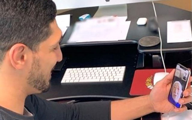 Amerika'da Enes Kanter'e Cuma namazı sonrası tepki: Babanın camisine gitseydin - Resim: 0