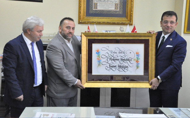 Ekrem İmamoğlu'ndan Milli Gazete'ye ziyaret! Hediye tabloda ince mesaj var - Resim: 1