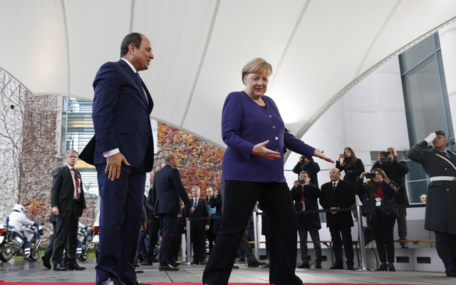 Almanya Başbakanı Angela Merkel Cumhurbaşkanı Abdulfettah es-Sisi'yi kabul etti - Resim: 1