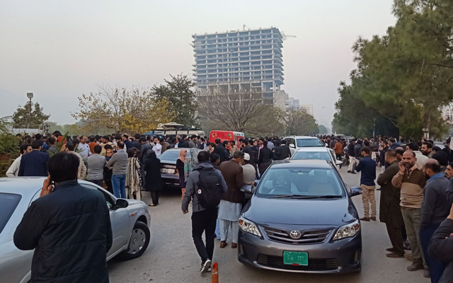 Pakistan ve Afganistan sınırında 6,1 büyüklüğünde deprem - Resim: 2