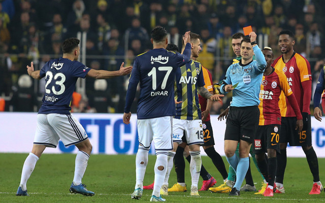 Fenerbahçe Galatasaray maçı golleri ve geniş özeti - Resim: 1