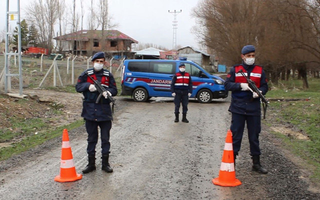 Çankırı, Kütahya, Artvin ve Gümüşhane'de köylere koronavirüs karantinası - Resim: 0