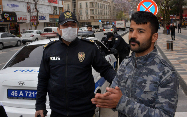 Kahramanmaraş'ta polisin uyarılarını dikkate almadıklarına bin pişman oldular - Resim: 1