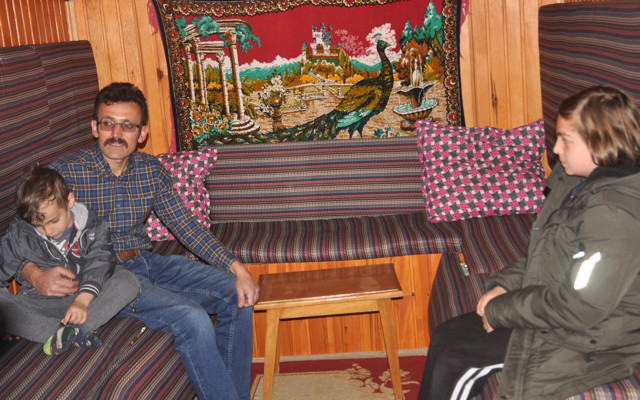 Gümüşhane'de salgından kaçtı karavan yaptığı kamyonette yaşıyor - Resim: 2