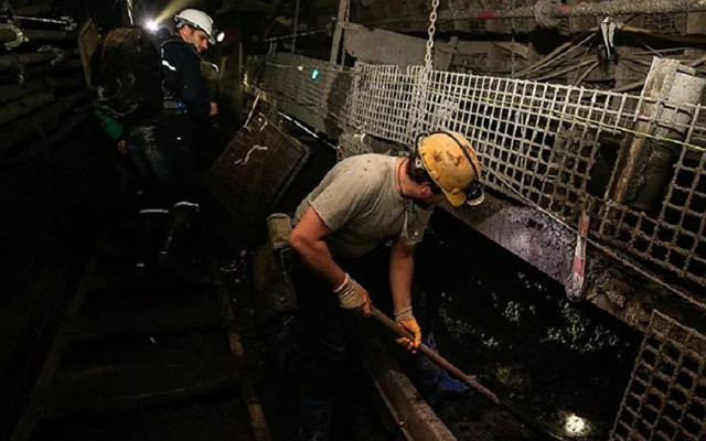 CHP'li Özgür Özel: Soma'da virüs tespit edilen işçiler var üretim durdurulmalı - Resim: 0