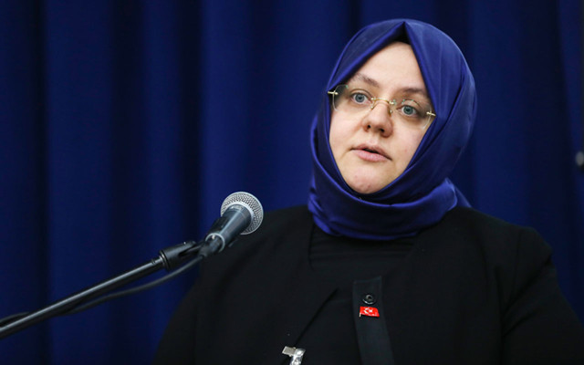 Sosyal yardımlaşma ve dayanışma vakıflarına ek kaynak! Bakan Selçuk açıkladı - Resim: 0