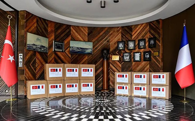 Türkiye'den Fransa'nın Orne bölgesine tıbbi yardım - Resim: 0