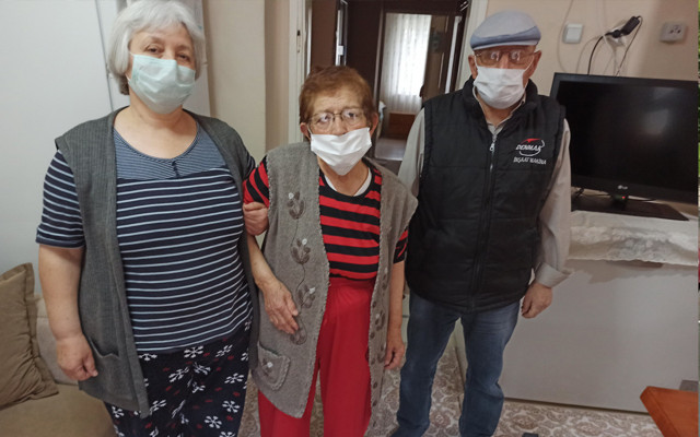 Çorum'da kocası dövüp sokağa attı önce bir aile sonra polis sahip çıktı - Resim: 0