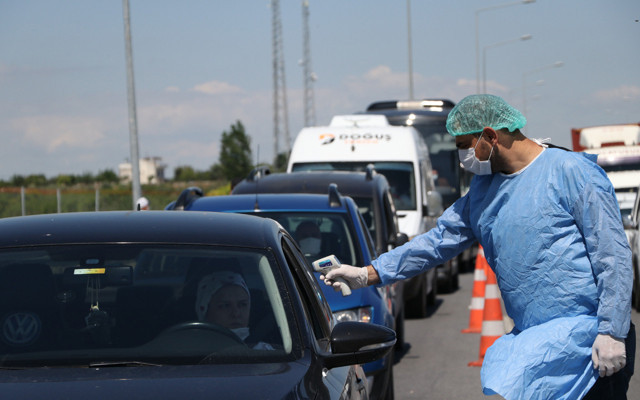Mersin'e 24 ilden izin belgesiz gelenler alınmıyor gelene de ceza var - Resim: 2