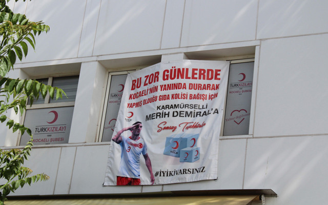 Kızılay'dan Merih Demiral'a teşekkür - Resim: 0