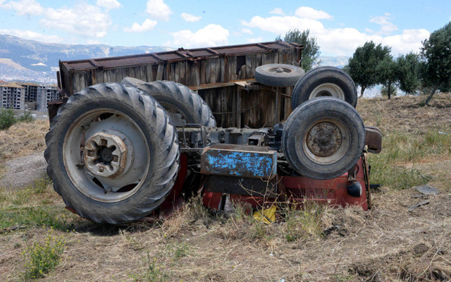 Kahramanmaraş'ta devrilen traktör yine sürücüsünün sonu oldu - Resim: 0