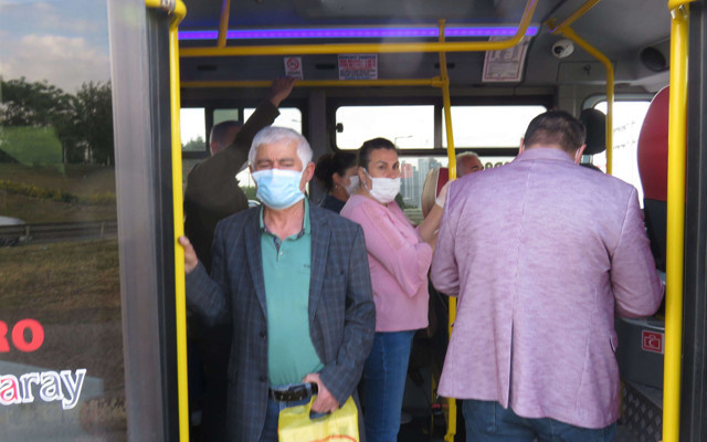 Kartal'da ceza yiyen minibüs şoförü: Zorla biniyorlar - Resim: 0