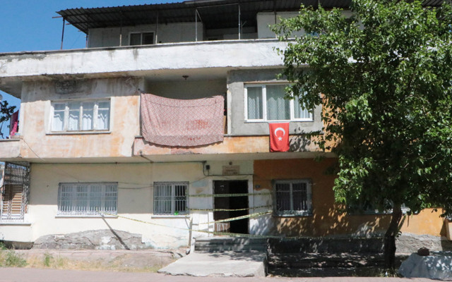 Kayseri'de yabancı uyruklu şahıs pozitif çıktı 3 bina karantinaya alındı - Resim: 0