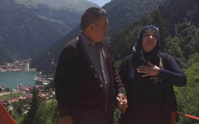 Erzincan'da bu araç Karadeniz turundan dönen 5 kişiye mezar oldu - Resim: 0