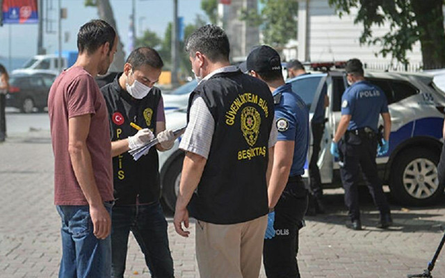 Beşiktaş'ta maske denetimi! Takmayanlara ceza yazıldı - Resim: 0