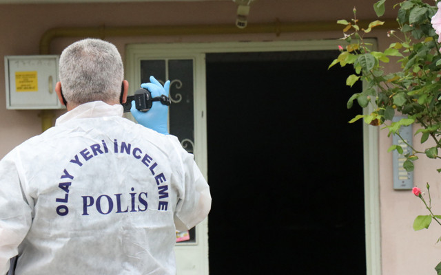 Sakarya'da eline aldığı tabancayı başına dayayıp tetiğe bastı - Resim: 0