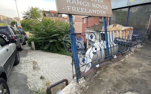 İstanbul'da bu bölge mıknatıs gibi kaza çekiyor esnafın 'İnsanların hayatıyla oynanmasın' isyanı - Resim: 2