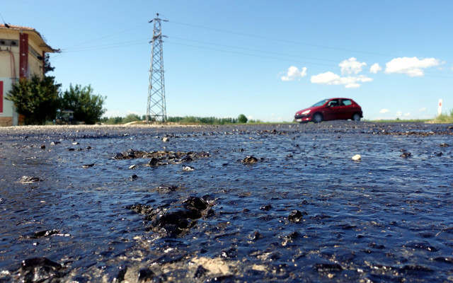 Kırklareli'nde sürücü ve yayalar hayatının en zor anını yaşadı - Resim: 1