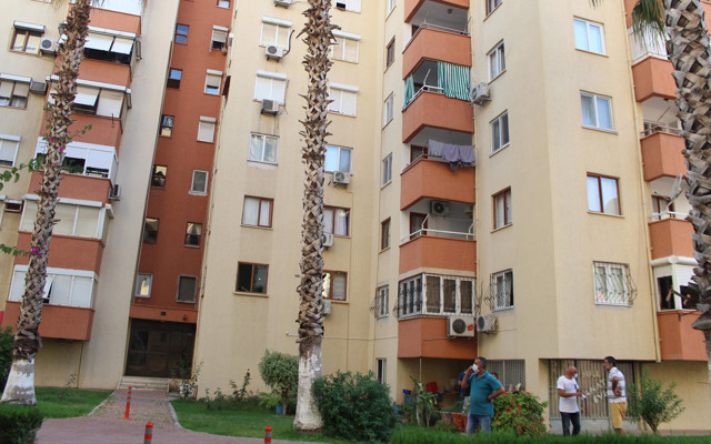 Antalya'da kötü kokuya 'Fare ölmüştür' dediler gerçek başka çıktı - Resim: 0