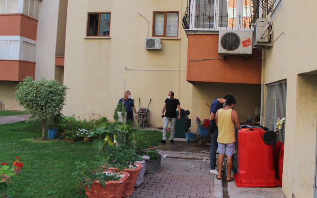 Antalya'da kötü kokuya 'Fare ölmüştür' dediler gerçek başka çıktı - Resim: 1