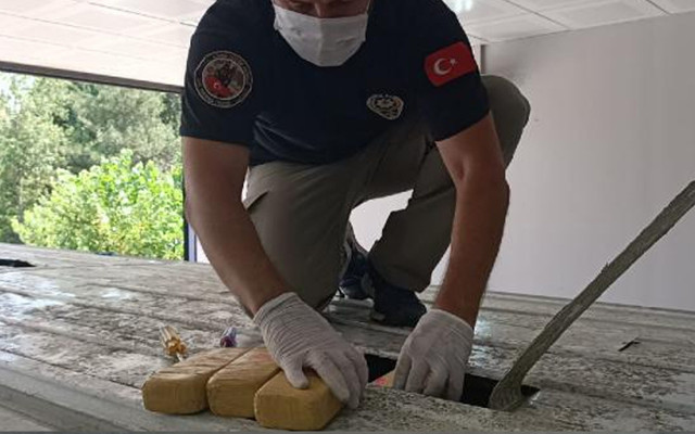 İzmit'te kilolarca eroin yakalandı sakladıkları yer şeytanın aklına gelmez - Resim: 1