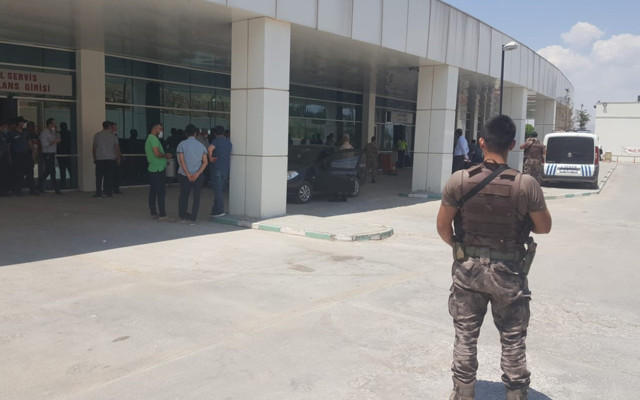 Kahramanmaraş'ta akrabalar birbirine girdi bıçak, silah ne varsa konuştu - Resim: 2