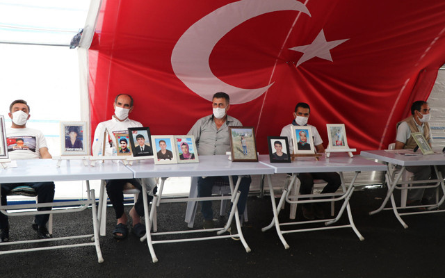 Diyarbakır'da HDP binasının önündeki eylemde 310'uncu gün - Resim: 0