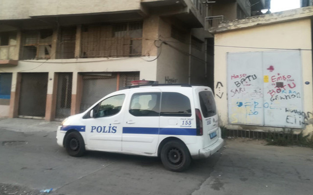 İzmir'de 43 yaşındaki kadının apartmanda sır ölümü! - Resim: 1