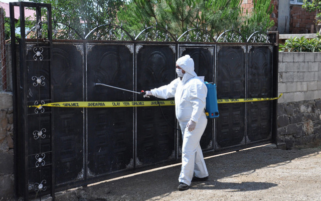 Gaziantep'te 'Hoş geldin' ziyareti 31 kişiyi karantinaya aldırdı - Resim: 0