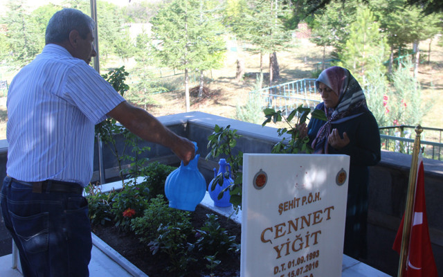15 Temmuz Şehidi Cennet Yiğit’in annesi: Özlemimiz büyük ama gururumuz daha büyük - Resim: 0